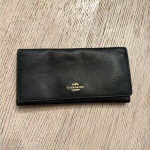 Coach Large Black Tri-Fold Wallet. Used o my 2 times!